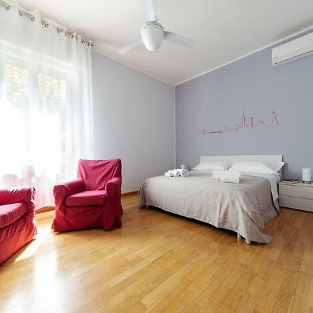 Sant'Orsola Colorful Huge Apartment Bologna Exterior foto